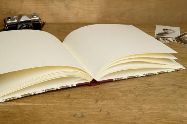 Album with light pages, handmade in Westphalia